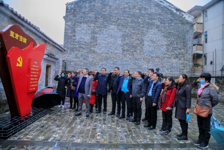 韶关中一支部党日活动1.png